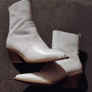 Billini Textured Cream Heeled Boots